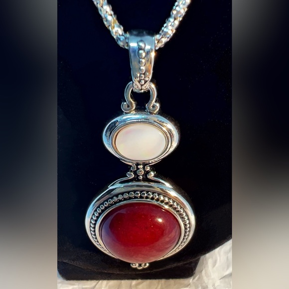 Vtg Lia Sophia Mother of Pearl & Red Jasper "Lisa" Pendant Necklace - Picture 6 of 6